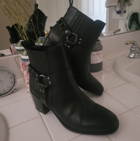 Sam Edelman Shoes - Like New Sam Edelman Black Leather Booties 7